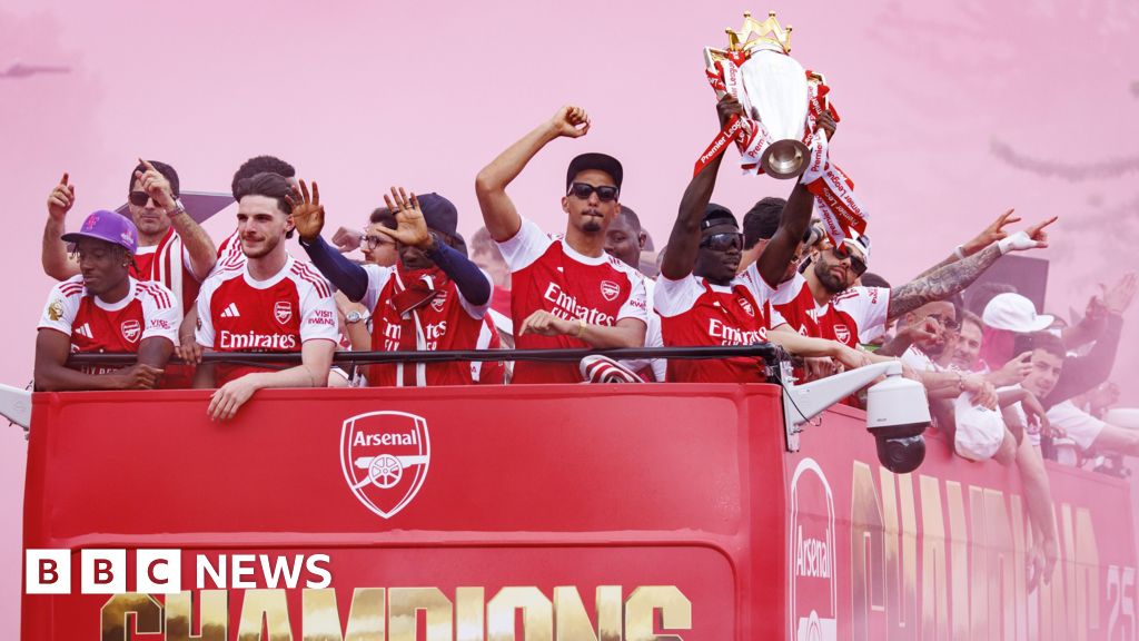 Arsenal şampiyonluk kutlaması