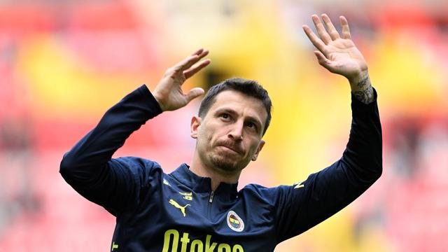 Fenerbahçe'de Mert Hakan Yandaş Depremi: İmza Atıldı